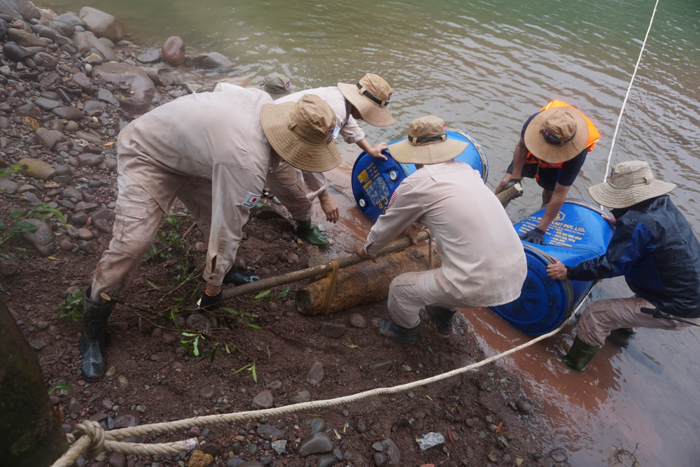 unexploded aircraft bomb dec 2023